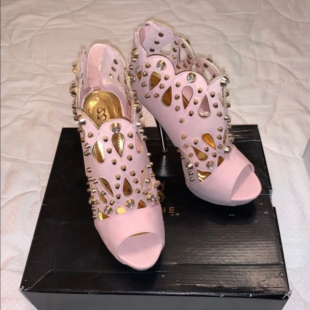 ShoeDazzle Open-Toe Booties